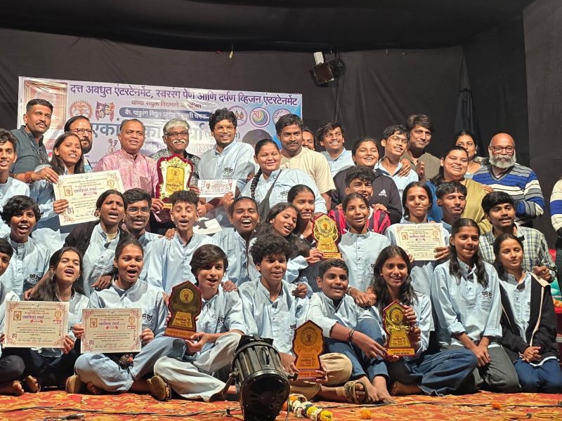 कुक्कुर – अगम प्रोडक्शन ठाणे ठरली कै. पांडुरंग विठ्ठल घांग्रेकर स्मृती चषक एकांकिका स्पर्धा (राज्यस्तरीय) ची विजेती एकांकिका